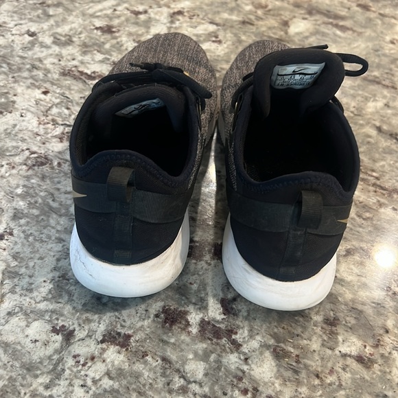 Nike Flex TR 9 Tennis Shoes - Picture 3 of 8